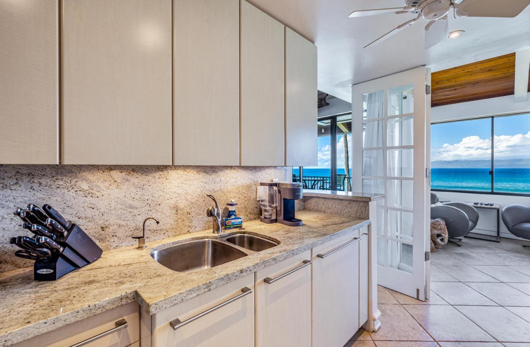 The Noniluna Two - Sleeps 9 Plus Pack N Play Lahaina Exterior foto